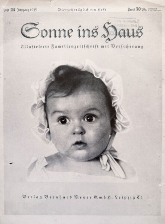 Revista alemã 'Sonne ins Haus' de 1935 com bebé na capa