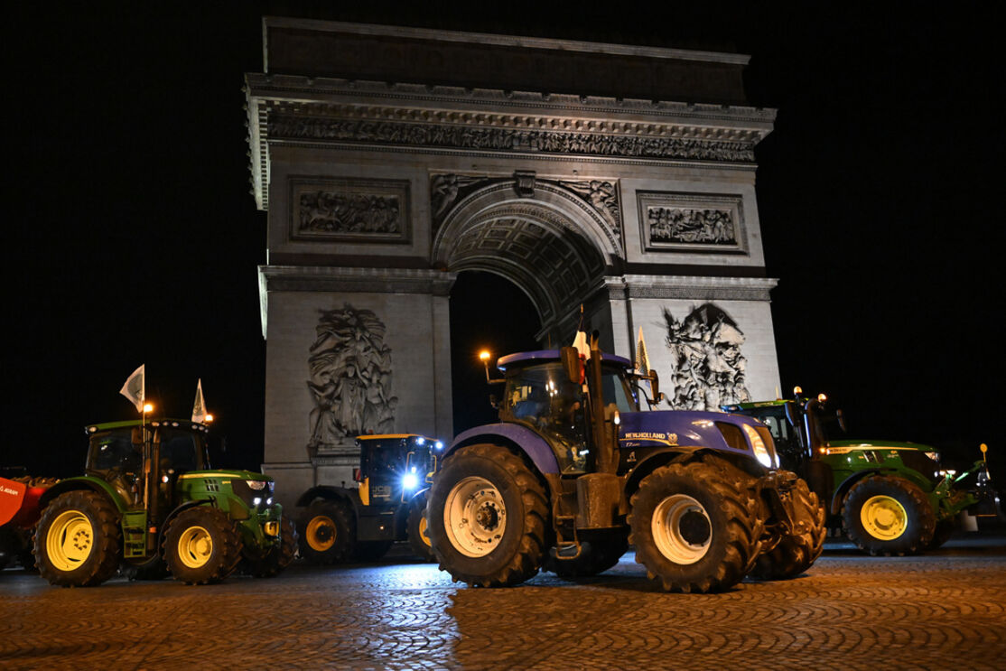 Agricultores protestam em Paris 