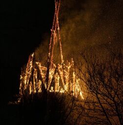 Incêndio destrói igreja histórica em Amesterdão