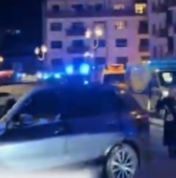 Meios de socorro em ação após explosão em bar na Suíça