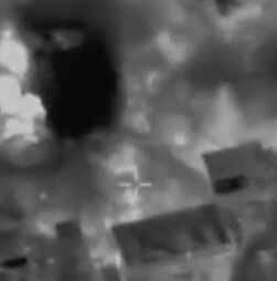 Israel revela imagens de ataques ao sul e leste do Líbano  