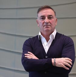 Carvalhal: 'Na Turquia, o jipe avariou e de repente tinha à minha volta 20 carros da polícia'