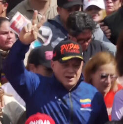 Ministro do Interior venezuelano participa pela primeira vez em marcha pró‑governo em Caracas
