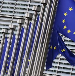 Inflação na Zona Euro desce para 2% em dezembro