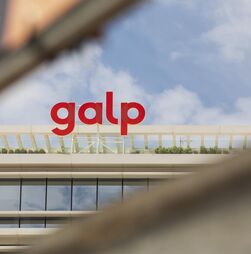 Galp e Moeve estudam “joint-venture” na refinação e postos de abastecimento
