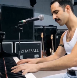 Ruben Amorim em versão Freddie Mercury... e Mourinho na bateria: a rapsódia que arrasa o Man. United