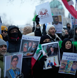 Já morreram pelo menos 45 pessoas durante os protestos no Irão: oito são crianças