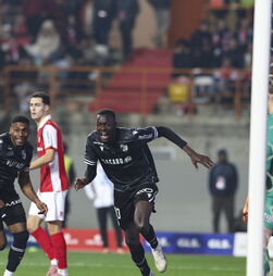 Vitória de Guimarães bate rival Sporting de Braga e conquista a Taça da Liga