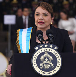 Presidente das Honduras pede recontagem das eleições face a ingerência de Trump