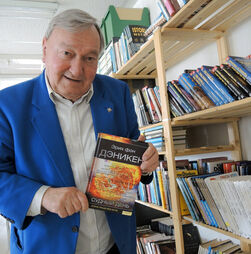 Morreu Erich von Däniken, criador da arqueologia alienígena e apresentador do programa 'Alienígenas'