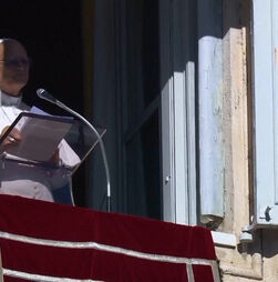 Papa apela à paz no Irão e na Síria e reza pelo povo ucraniano 