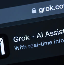 Indonésia e Malásia bloqueiam Grok de Musk devido a imagens sexuais