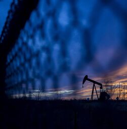 Venezuela: EUA suspendem sanções ao comércio de petróleo após Caracas liberalizar setor 