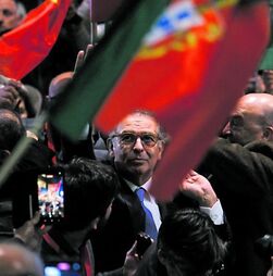 Imprensa internacional destaca confronto entre extrema-direita e surpresa Seguro nas presidenciais