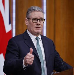 Governo britânico anuncia que plataformas de 'streaming' vão seguir regras como a televisão