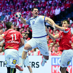 Europeu Andebol: Portugal bate Dinamarca e está na Ronda Principal