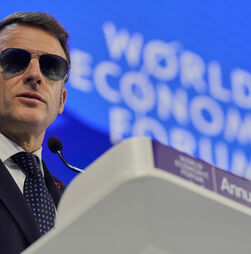 Visual aviador de Macron leva fabricante a crescer 4,6 milhões em bolsa