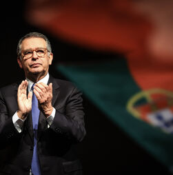 De Marques Mendes a Assunção Cristas: As figuras de direita que vão votar pelo 'seguro'