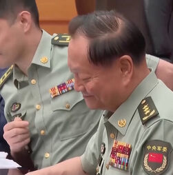 General de topo da China sob investigação por suspeitas de violações da disciplina e da lei 