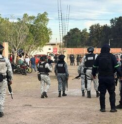 Pelo menos 11 mortos em ataque armado num campo de futebol no México