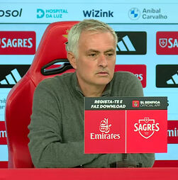 Mourinho e a entrada dos adeptos no Seixal: 'Remeto-me para a simplicidade do comunicado do Benfica'