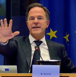 “Se alguém pensa que a UE pode defender-se sem os EUA, continue a sonhar”, afirma líder da NATO