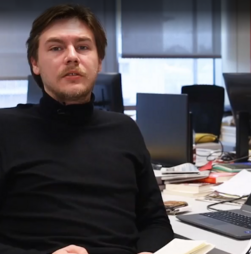 Jornalista da SÁBADO conta o que se passou na Assembleia da República: 'Hugo Soares já nos ligou'