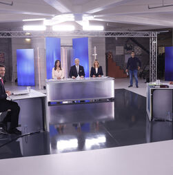 Presidenciais. Ventura afirma que o querem cancelar perante Seguro a reclamar apoios da esquerda à direita