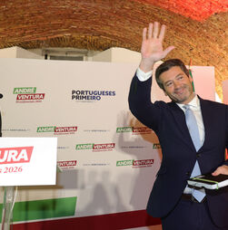 Petição para ilegalização do Chega admitida parcialmente a debate no parlamento