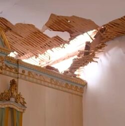 'Caiu a parede e o teto, mas o altar ficou intacto': Novas imagens mostram destruição na capela do palacete de José Cid