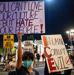 Milhares marcham em Los Angeles em solidariedade com Mineápolis e pedem abolição de ICE