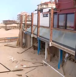 Depressão Kristin causa prejuízos na Praia do Pedrógão