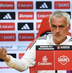 O jogo 'na gaveta', a atitude 'de outro mundo' de Courtois com Trubin e a 'situação difícil' do Tondela: o que disse Mourinho