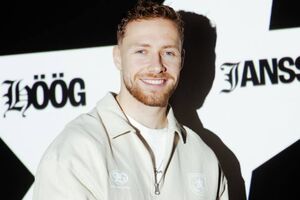 Kevin Höög Jansson foi oficializado pelo Estrela da Amadora