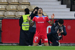 Carlos Eduardo celebra golo frente ao Sporting