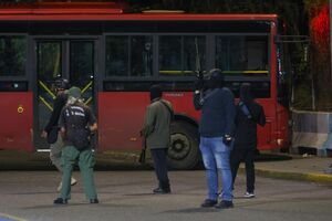 Ataques surpreenderam a Venezuela e Maduro foi capturado pelas forças dos EUA 