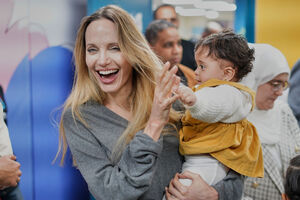 Angelina Jolie visita Rafah e expressa solidariedade ao povo de Gaza