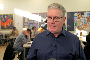 “Essa era e continua a ser a nossa posição”: primeiro-ministro britânico apela a transição pacífica na Venezuela