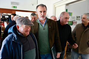 Cotrim Figueiredo durante a vista à ACRIGUARDA