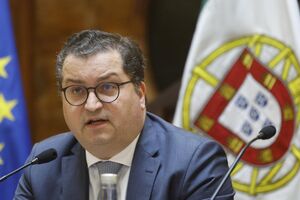 Ministro Sarmento aborda critérios do Subsídio Social de Mobilidade