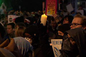 Centenas protestam e fazem vigília após morte durante operação do ICE em Minneapolis