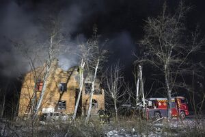 Ataque russo mata quatro pessoas em Kiev e ofensiva ucraniana deixa 500 mil sem energia