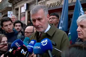 Gouveia e Melo diz que anúncio de reforço de viaturas no INEM num "momento crítico não é boa política" 