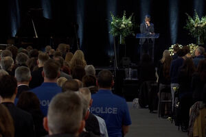 Suíça cumpre dia de luto nacional pelas vítimas de incêndio que matou 40 pessoas em bar na passagem de ano