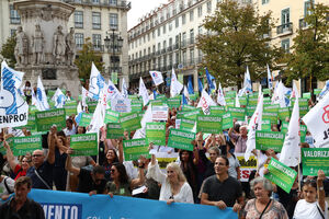 Professores protestam em Lisboa por valorização e melhores condições de trabalho