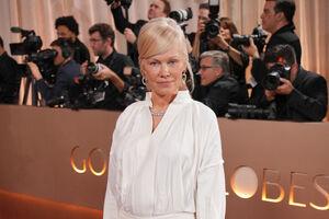 Pamela Anderson na passadeira vermelha