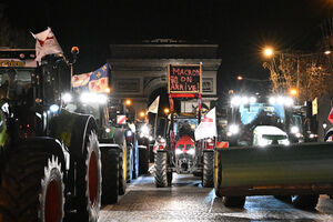 Agricultores protestam em Paris contra políticas de Macron