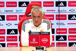 Mourinho: "Amo aqueles gajos, mas não consigo atirar areia para os olhos das pessoas..."