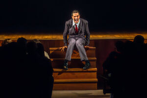 Mateus Solano estreia O Figurante, no teatro Maria Matos, em Lisboa