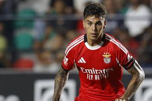 Enzo Barrenechea, jogador do Benfica 